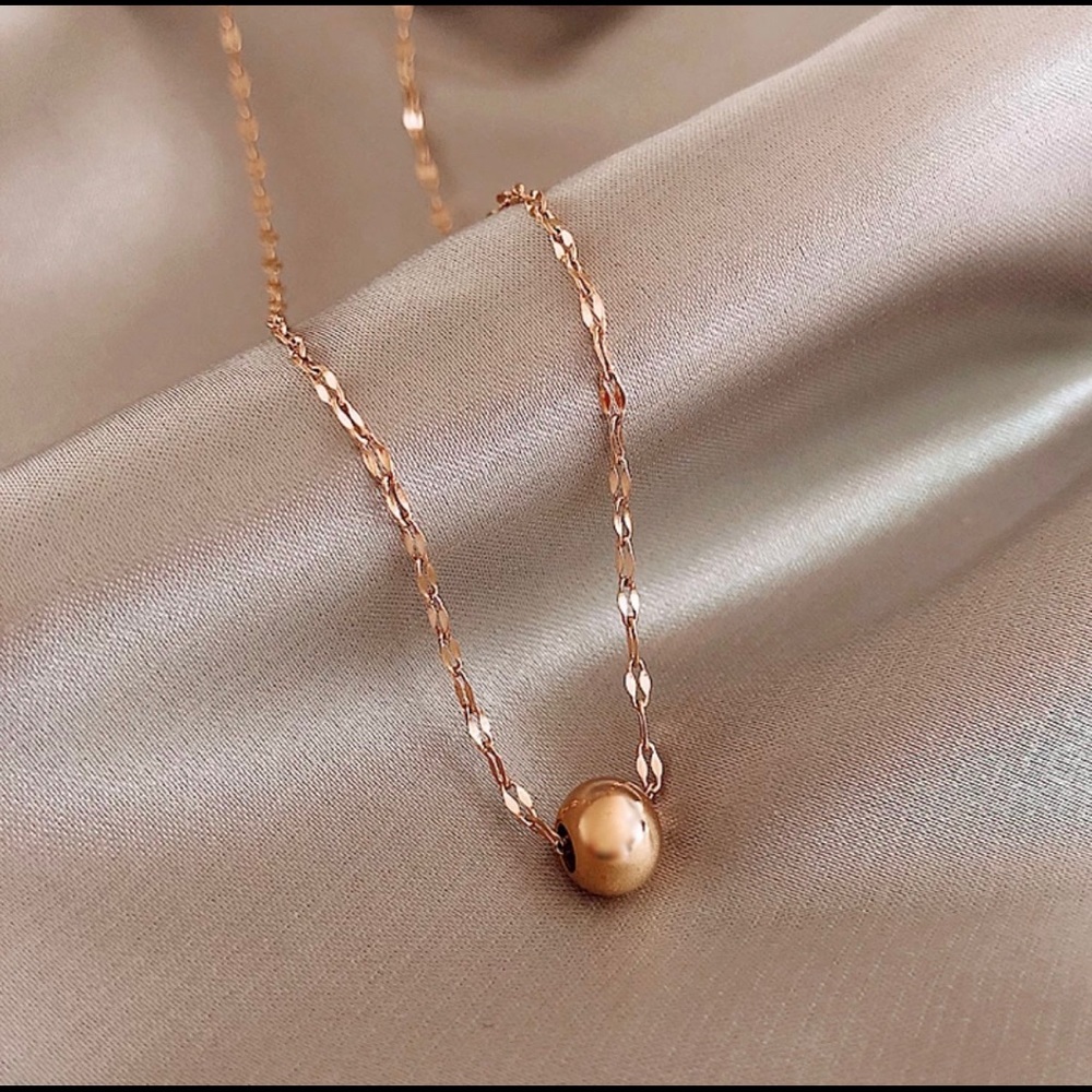 Shiny Stainless Steel Pearl Shape Necklace